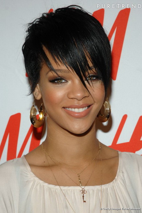 Rihanna coiffure courte