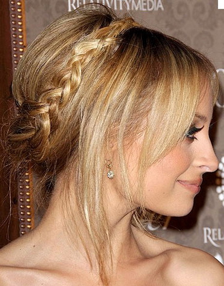 Coiffure avec tresse