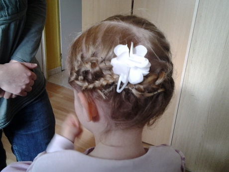 Coiffure pour jeune fille