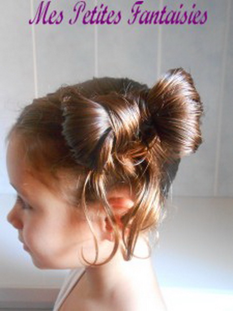 Coiffure chignon enfant