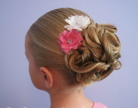 Coiffure chignon enfant