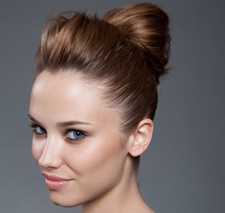 Coiffure chignon boule