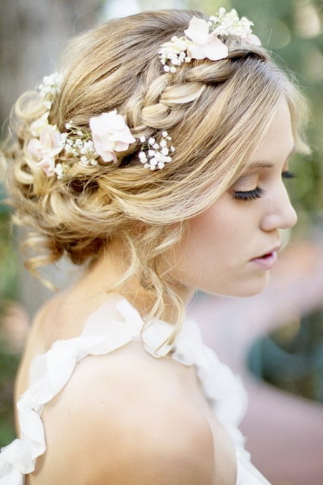 Coiffure mariage couronne de fleurs