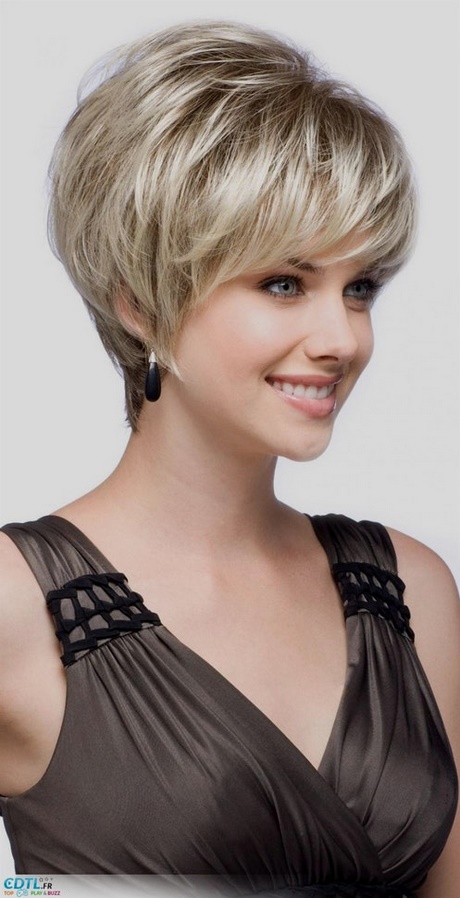 Coupe de cheveux courte pour femme 2018