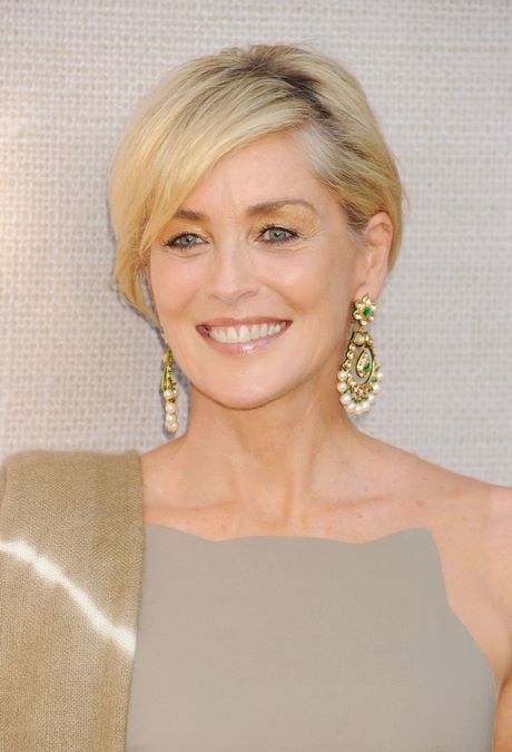 Coupe cheveux sharon stone 2023