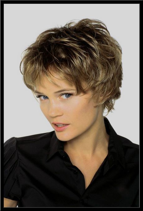 Coupe de cheveux femme 50 ans visage rond 2023