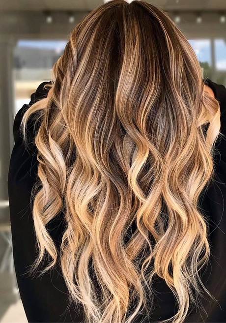 Tendance couleur cheveux ete 2023