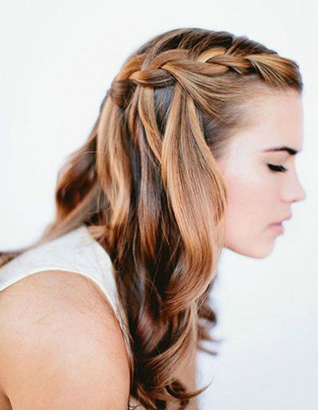 Coiffure cheveux long et bouclés