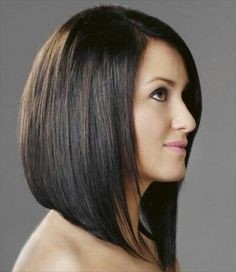 Coupe de cheveux long carré plongeant