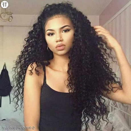 Long cheveux frisés