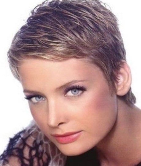 Coupe femme tres courte tendance 2018