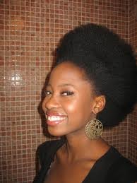 Coiffure afro cheveux naturels