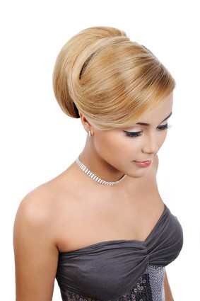 Coiffure chignon retro