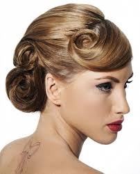 Coiffure chignon vintage