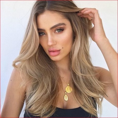 Coiffure femme 2019 cheveux mi long