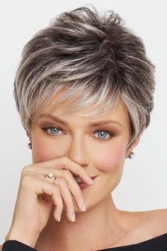 Coupe de cheveux court femme 60 ans 2019