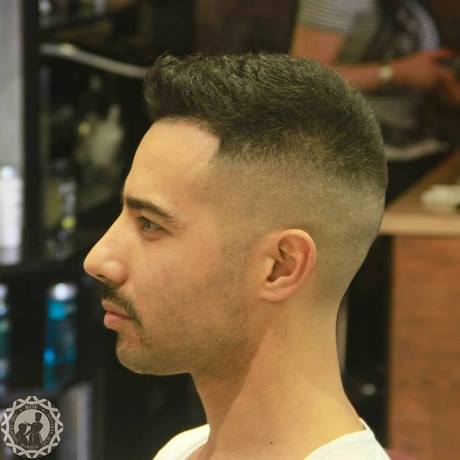 Coupe de cheveux courte homme 2019