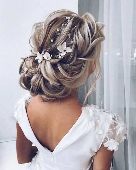 Coiffure de mariage tendance 2021