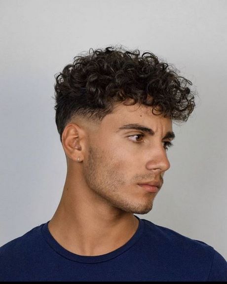 Coupe de cheveux homme long 2021