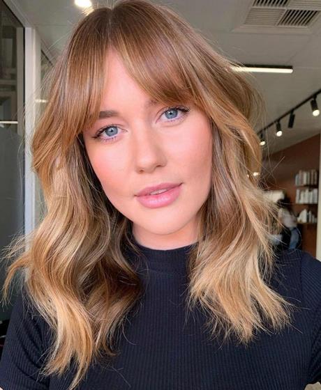 Tendance coupe de cheveux 2021 femme