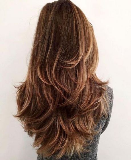 Coupe de cheveux long femme 2022