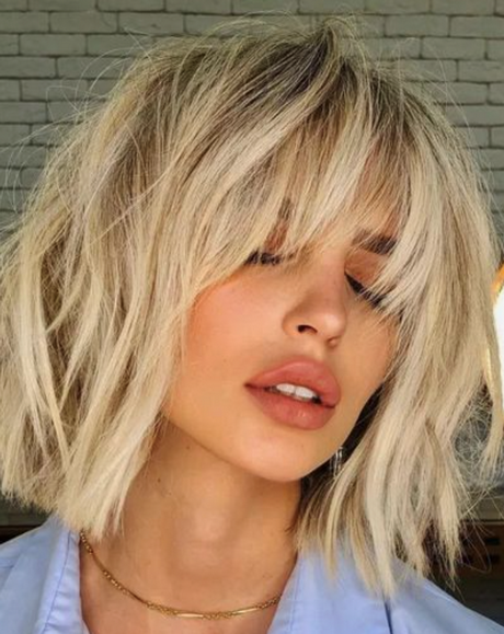 Tendance coupe de cheveux 2023 femme