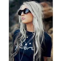 Cheveux gris long