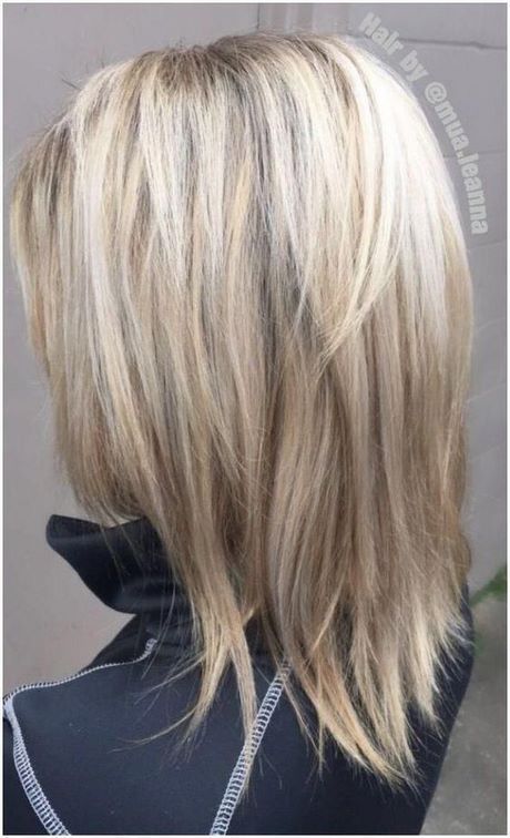 Coupe de cheveux 2020 femme mi long