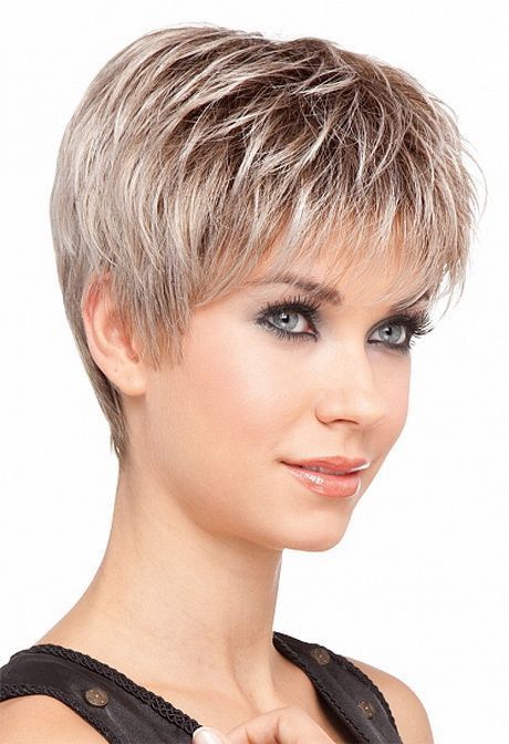 Coupe de cheveux court femme tendance 2020