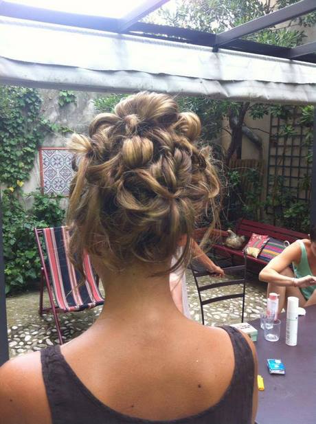 Chignon bouclé haut