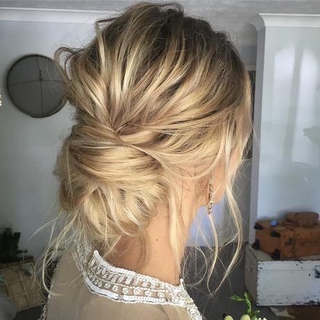 Chignon décoiffé mariage