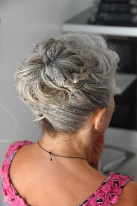 Chignon mere dela mariee