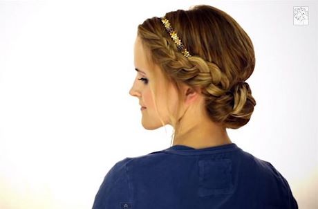 Coiffure headband tresse