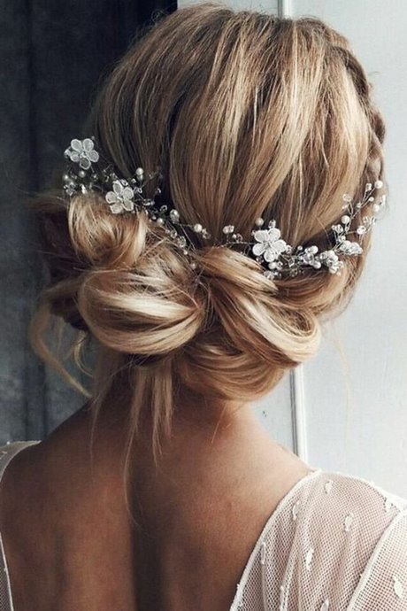 Coiffure mariage cheveux courts tresse