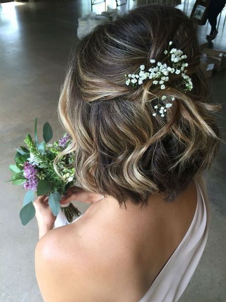 Coiffure mariée carré court