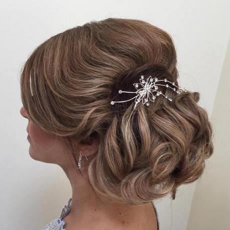 Coiffure mère mariée