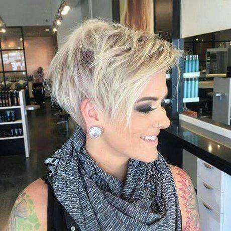 Coupe courte originale femme