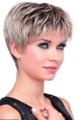 Coupe courte originale femme