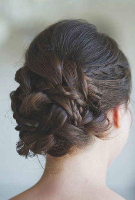 Modele de chignon tressé