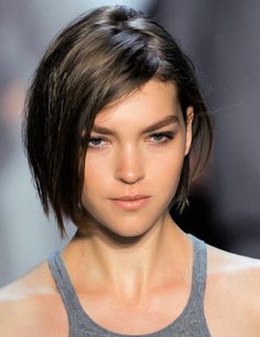 Cheveux court carré