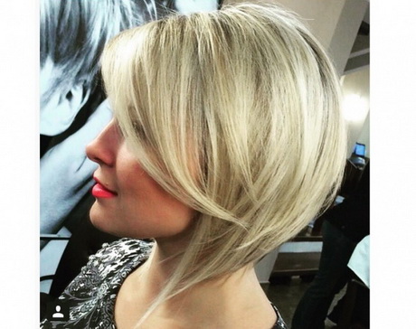 Coupe de cheveux femme 2016 carré plongeant