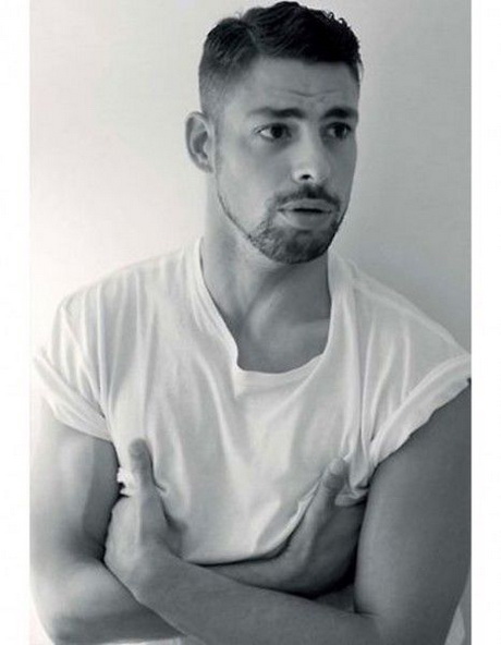 Modele coupe de cheveux homme tres court