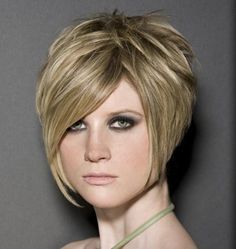 Modele de coiffure carré effilé