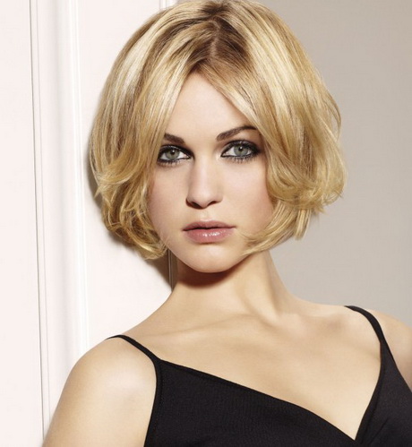 Modèle coupe de cheveux femme carré dégradé