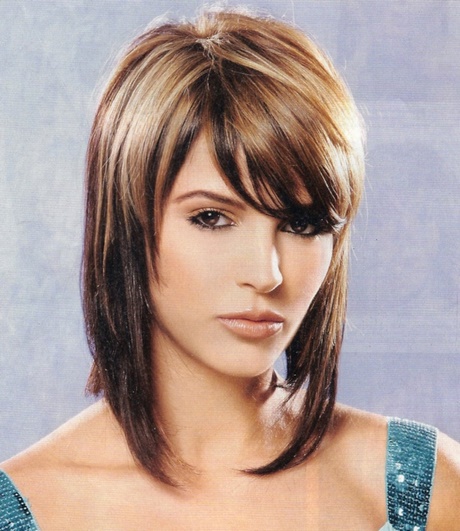 Coupe de cheveux demi long