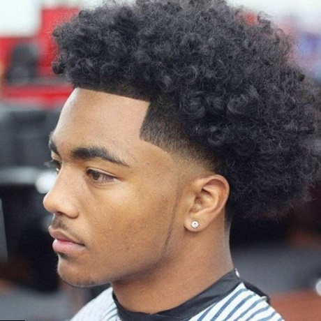 Coupe dégradé afro homme