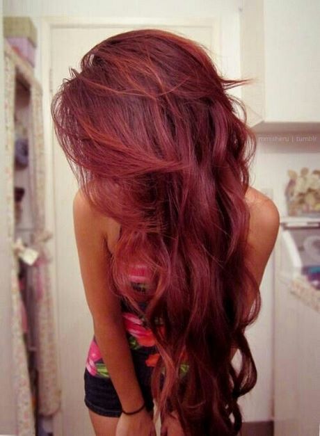 Cheveux acajou rouge