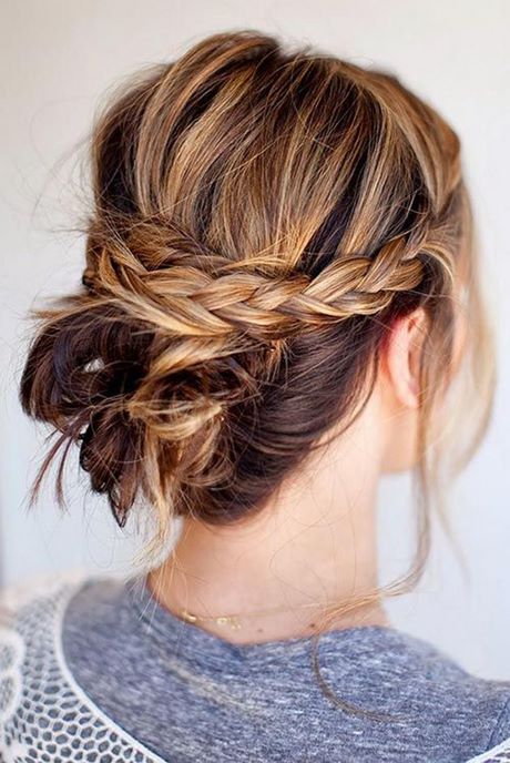 Chignon bun cheveux court