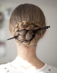 Chignon cheveux épais