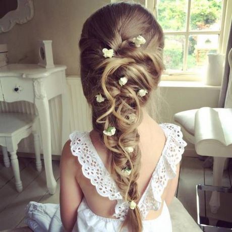 Coiffure fille ceremonie